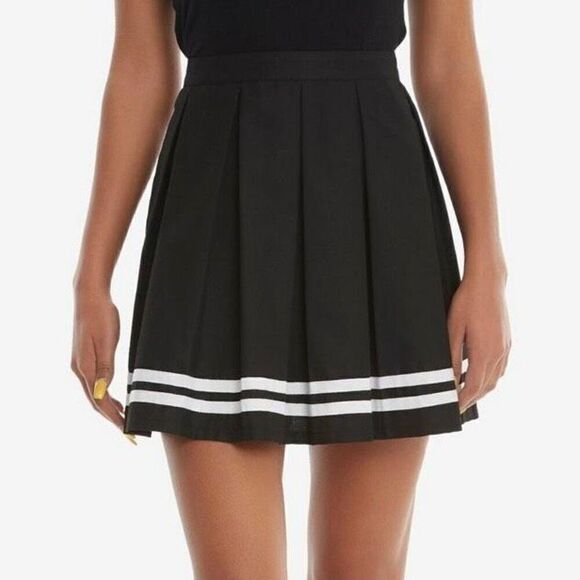 Hot topic Goth Black Pleated Cheer Skirt size S schoolgirl - Picture 3 of 6